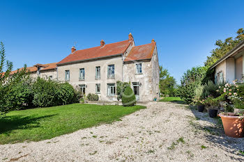 ferme à Neuilly-Saint-Front (02)