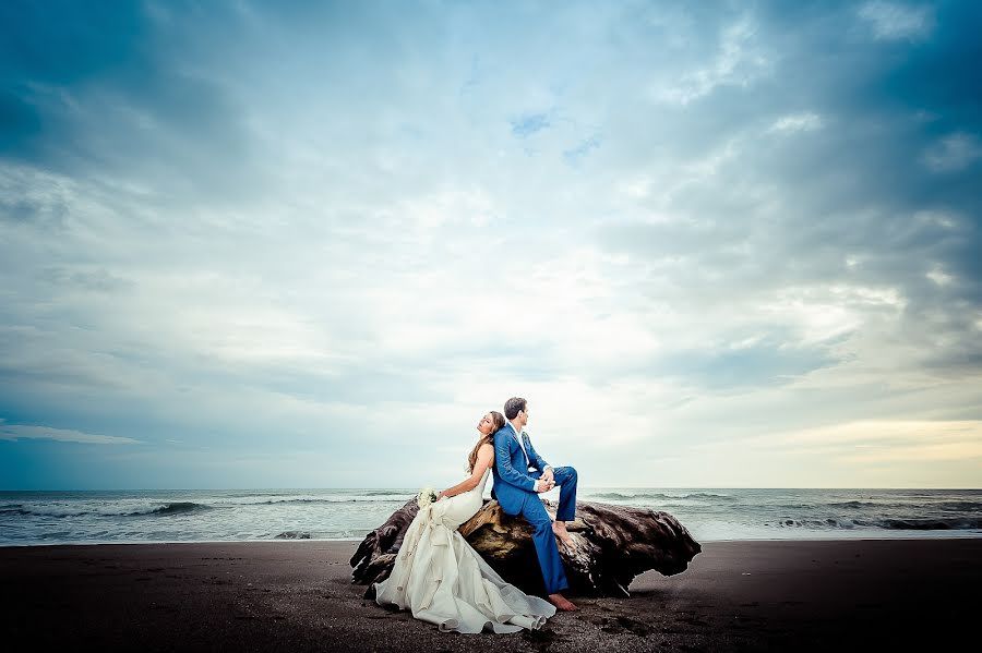 Fotógrafo de bodas Toh Gouttenoire (tohgouttenoire). Foto del 13 de febrero 2019