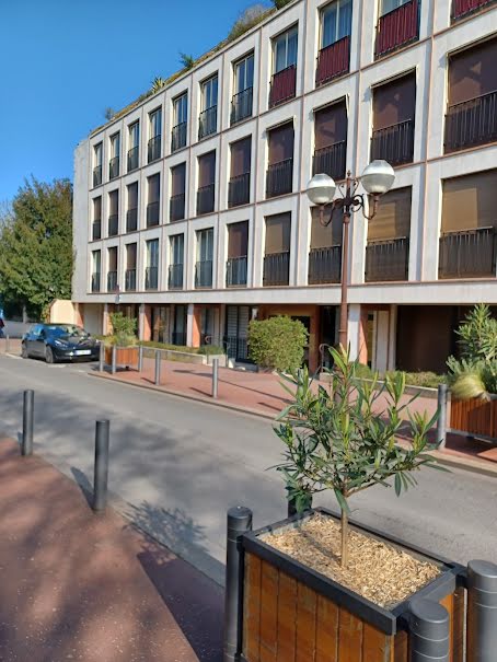 Location  appartement 5 pièces 120 m² à Enghien-les-Bains (95880), 2 415 €