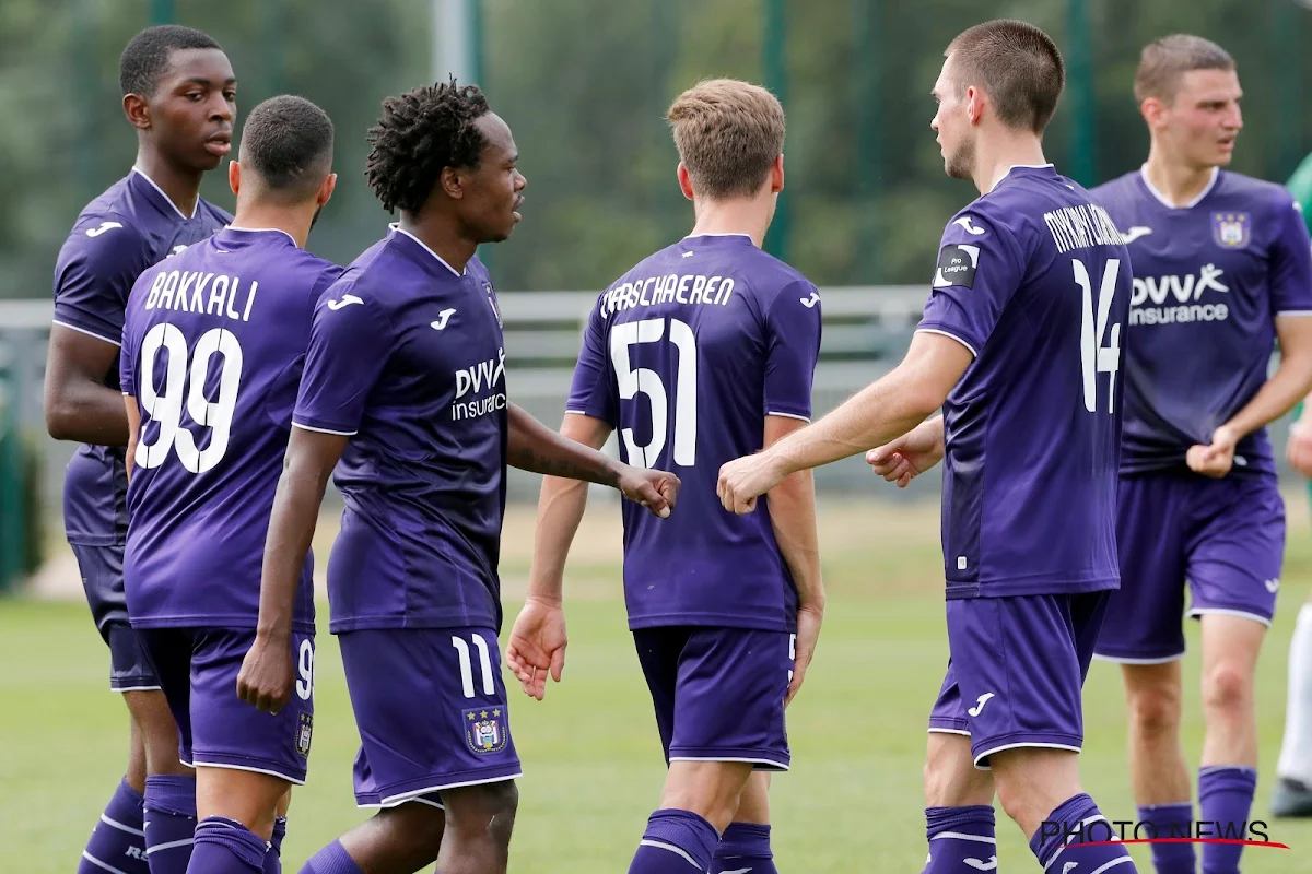 Anderlecht met Percy Tau en Bogdan Mykhaylychenko tegen Sint-Truiden