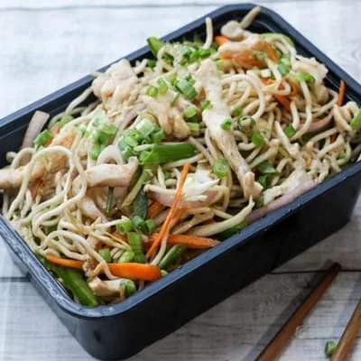 Regular Chicken Hakka Noodles