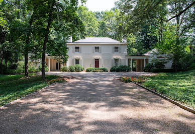 House with garden 1