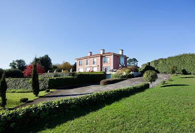 House with garden and terrace 10