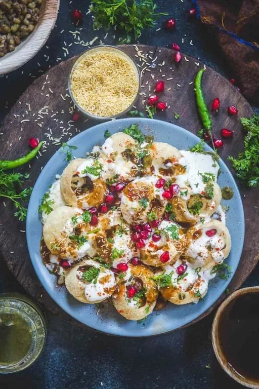 Dahi Batata Puri Chaat