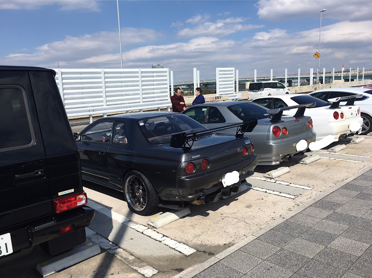 ティアナの辰巳第一PA・凄い車ばっかり🚗・さすが、東京・ドライブに関するカスタム事例の投稿画像2枚目