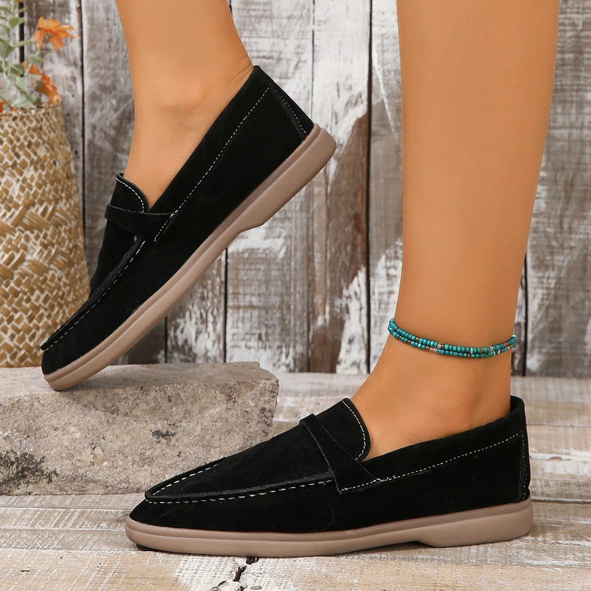 Title 34, Retro luie schoenen met matte afwerking en plat...