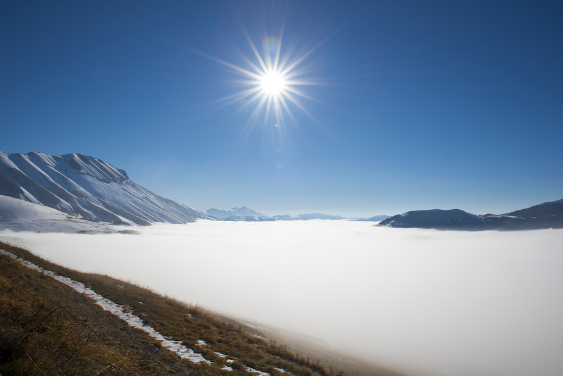 sotto il sole e sopra le nuvole  di marcovp