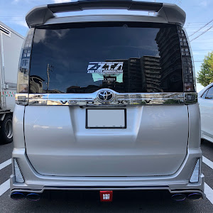 ヴォクシー ZRR80W