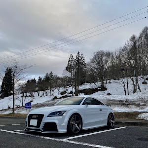 TT RS クーペ プラスクーペ