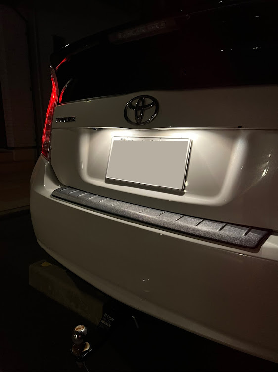 プリウスの北米仕様・STOCKSTYLE・side marker timeに関するカスタム事例の投稿画像3枚目