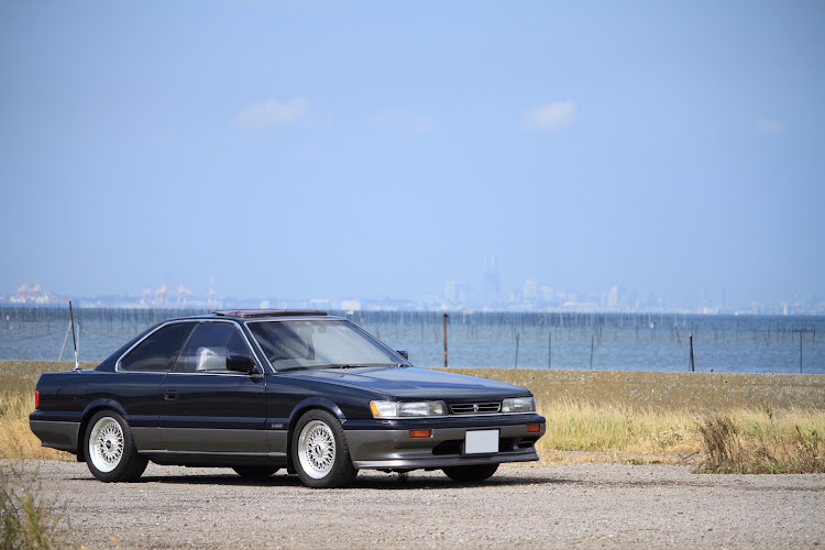 レパードの日産・ストロボ撮影・BBS RS・旧車に関するカスタム事例の投稿画像4枚目