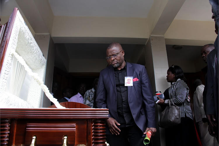 Radio presenter Jacob 'Ghost' Mulee gives joe Kadenge his last respects