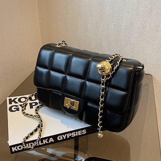 Title 5, Womens Bag Retro Versatile Chain Cross Body. A...