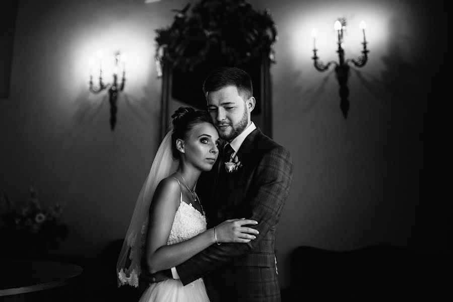 Wedding photographer Artem Grinev (greenev). Photo of 8 August 2019