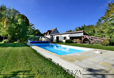 Villa avec piscine et terrasse 7