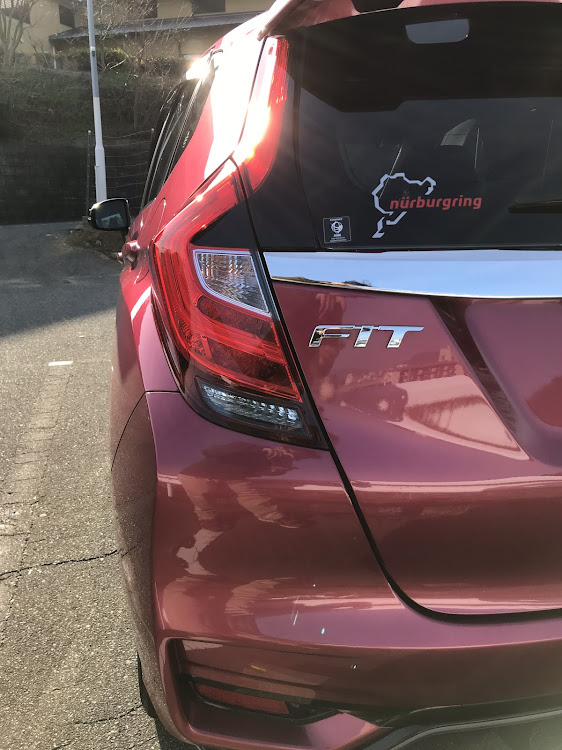 フィットの洗車・ドライブ・バルブキャップ・サクラに関するカスタム事例の投稿画像2枚目