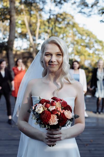 Fotógrafo de casamento Elizaveta Kryuchkova (liza75757). Foto de 27 de setembro 2023