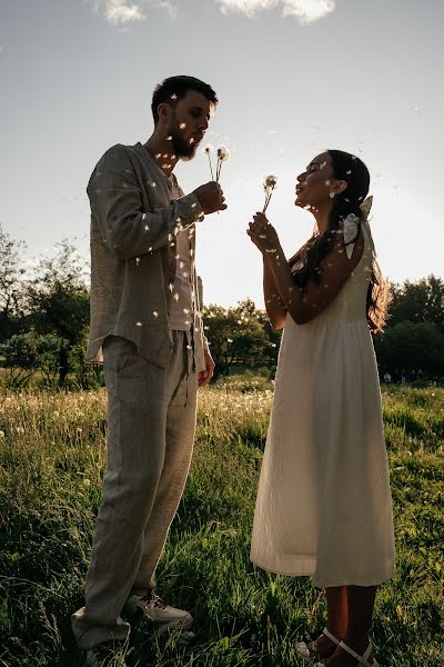Huwelijksfotograaf Elina Larchenkova (okeyelina). Foto van 17 augustus 2023