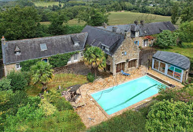 Maison avec piscine et terrasse 10