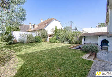 Maison avec terrasse 1