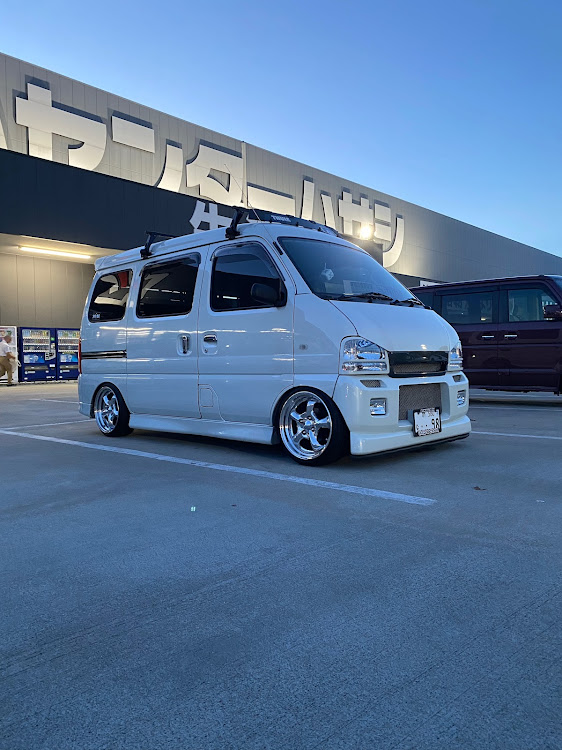 エブリイワゴンの目指せシャコタン・シャコタンと言われたい・低くなさそうで低い車・エブリィ・工藤軍団に関するカスタム事例の投稿画像1枚目