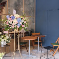 Roundabout Café 圓環咖啡