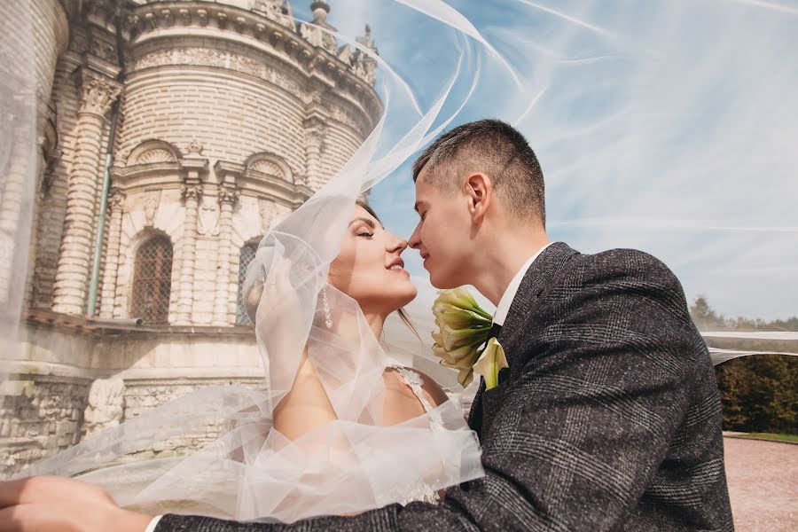 Wedding photographer Yuliya Medvedeva (photobond). Photo of 27 November 2019