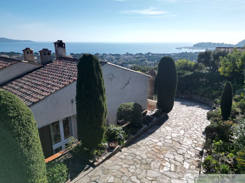 Vente villa 5 pièces 100 m² à Cavalaire-sur-Mer (83240), 1 365 000 €