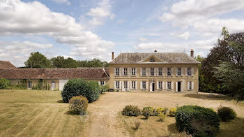 château à Villeneuve-sur-Yonne (89)