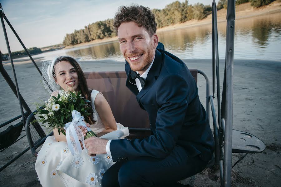 Wedding photographer Traian Olinici (traianolinici). Photo of 1 October 2019