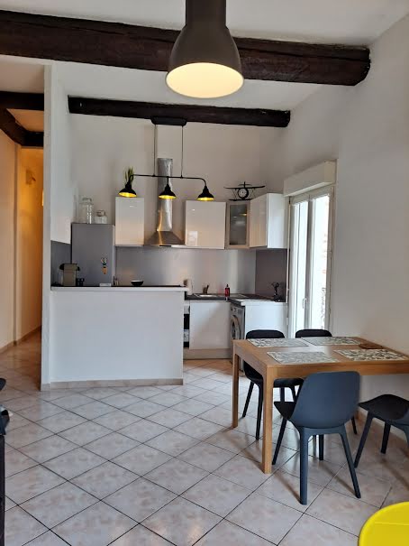 Location meublée appartement 3 pièces 51 m² à Beziers (34500), 699 €