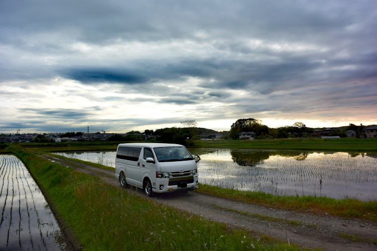 レジアスエースバンのハイエース・千葉県・vanlife・ドライブ・田んぼルニアに関するカスタム事例の投稿画像1枚目