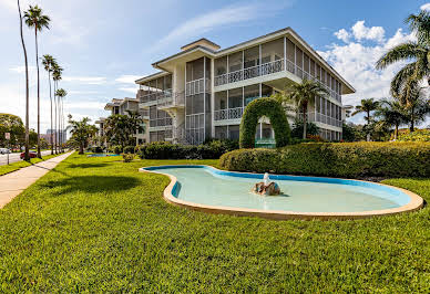 Apartment with pool 10