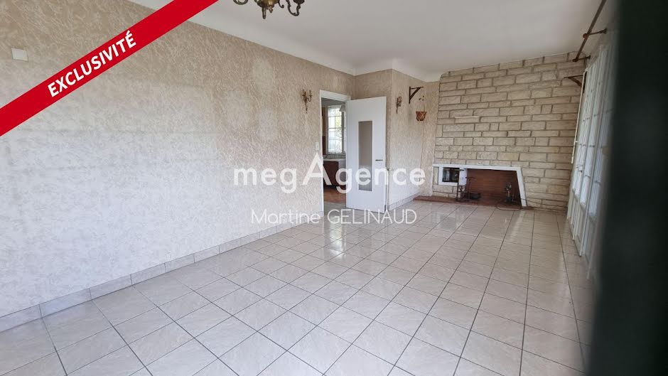 Vente maison 4 pièces 92 m² à Saintes (17100), 194 000 €