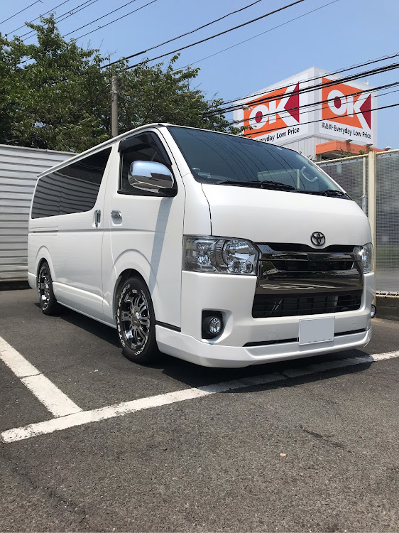 ハイエースバンの洗車・クソ暑い🥵に関するカスタム事例の投稿画像1枚目