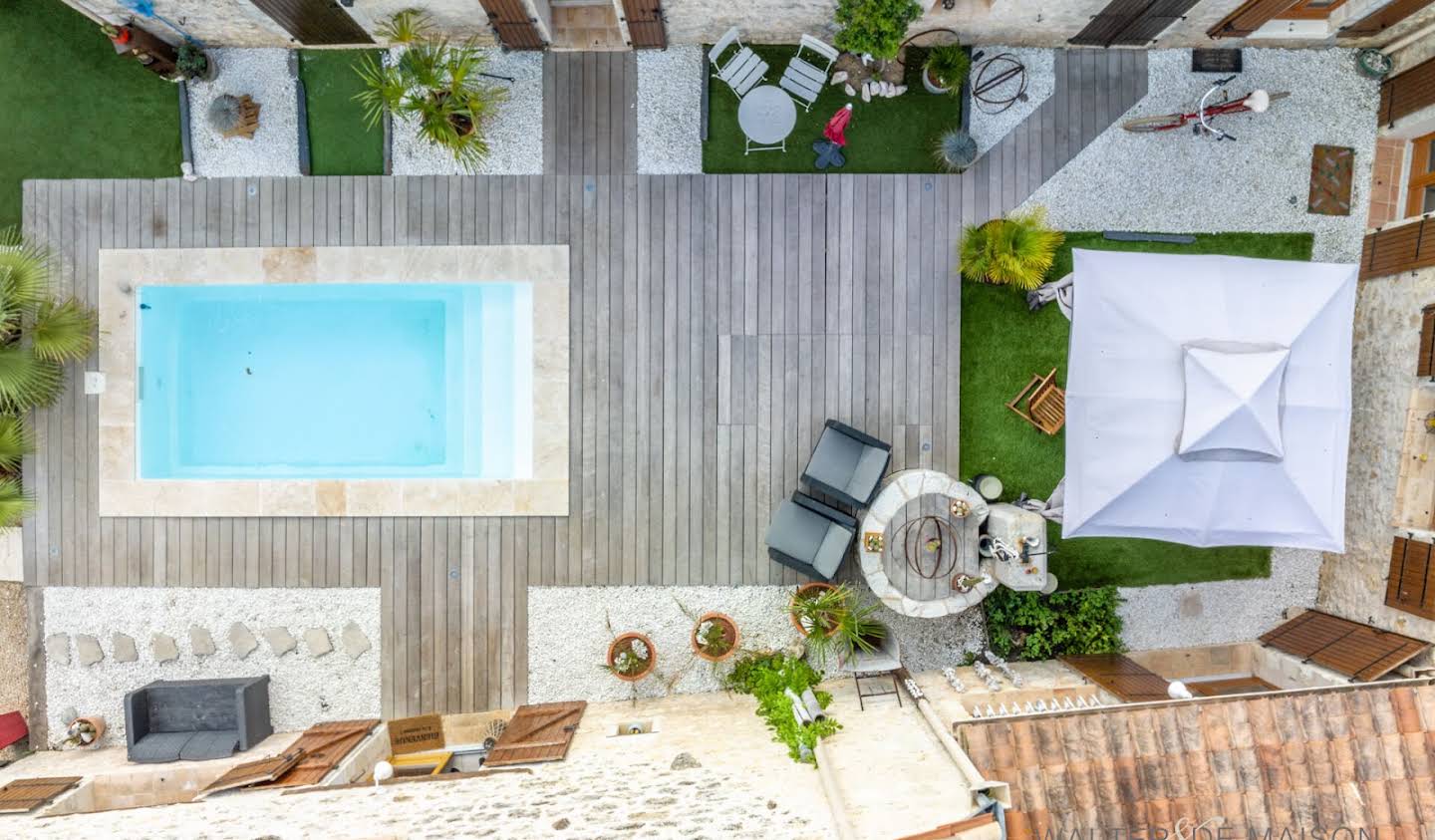 Maison avec piscine et terrasse Royan