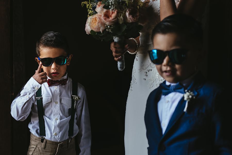 Wedding photographer Carlos Sardà (carlossarda). Photo of 12 April 2017