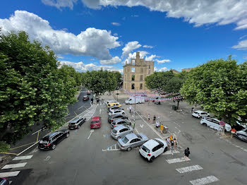 locaux professionnels à La Tour-d'Aigues (84)