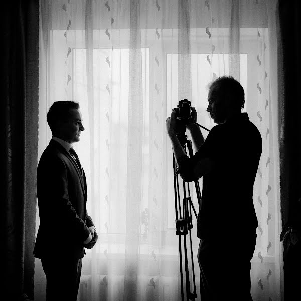 Fotógrafo de casamento Viktor Parfenov (parfionov). Foto de 27 de fevereiro 2014