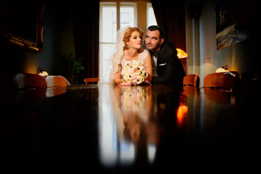 Wedding photographer Adina Dumitrescu (adinadumitresc). Photo of 19 October 2015