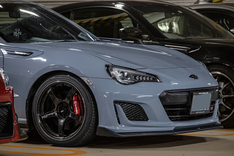 BRZの#brz・クールグレーカーキ・#zc6・#brz後期に関するカスタム事例の投稿画像1枚目