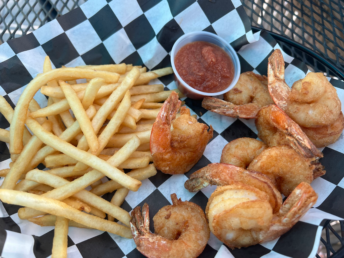 1/2 lb of shrimp and fries