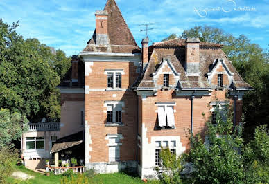 Maison avec piscine et terrasse 15