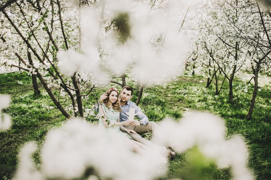 Wedding photographer Darya Larionova (darinal). Photo of 18 May 2016