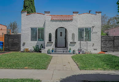 House with pool 1