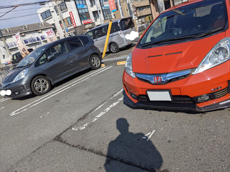 フィットの洗車・履き替え・スタッドレスタイヤ・タイヤ・ホイールに関するカスタム事例の投稿画像1枚目