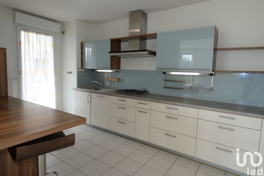 Vente appartement 3 pièces 90 m² à Huningue (68330), 303 000 €