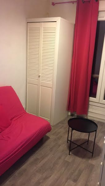 Location meublée appartement 1 pièce 20 m² à Maisons-Alfort (94700), 900 €