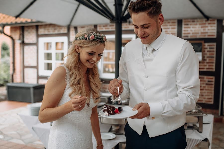 Fotograf ślubny Madeleine Sophie Zürcher (madeleinesophie). Zdjęcie z 26 stycznia 2022