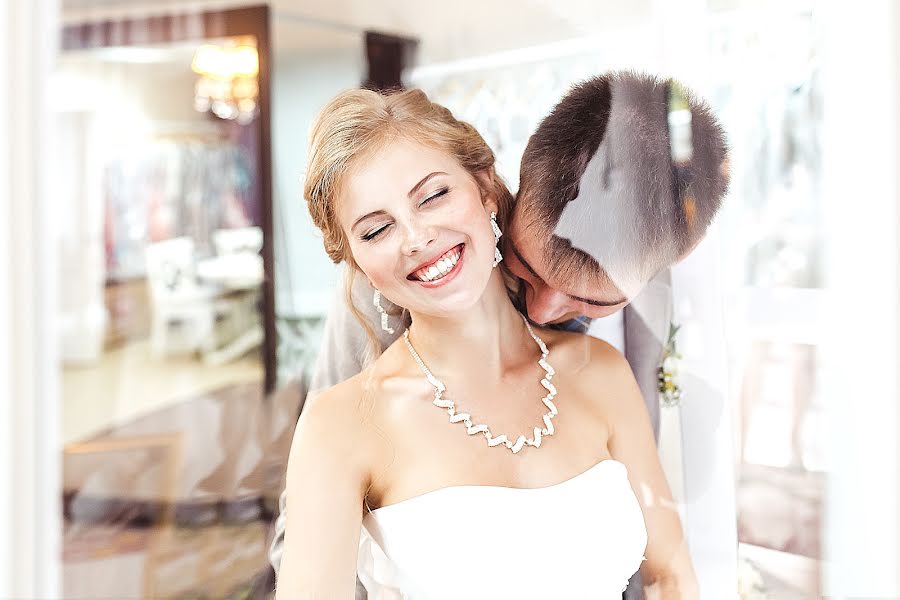 Wedding photographer Evgeniy Maynagashev (maina). Photo of 26 June 2014